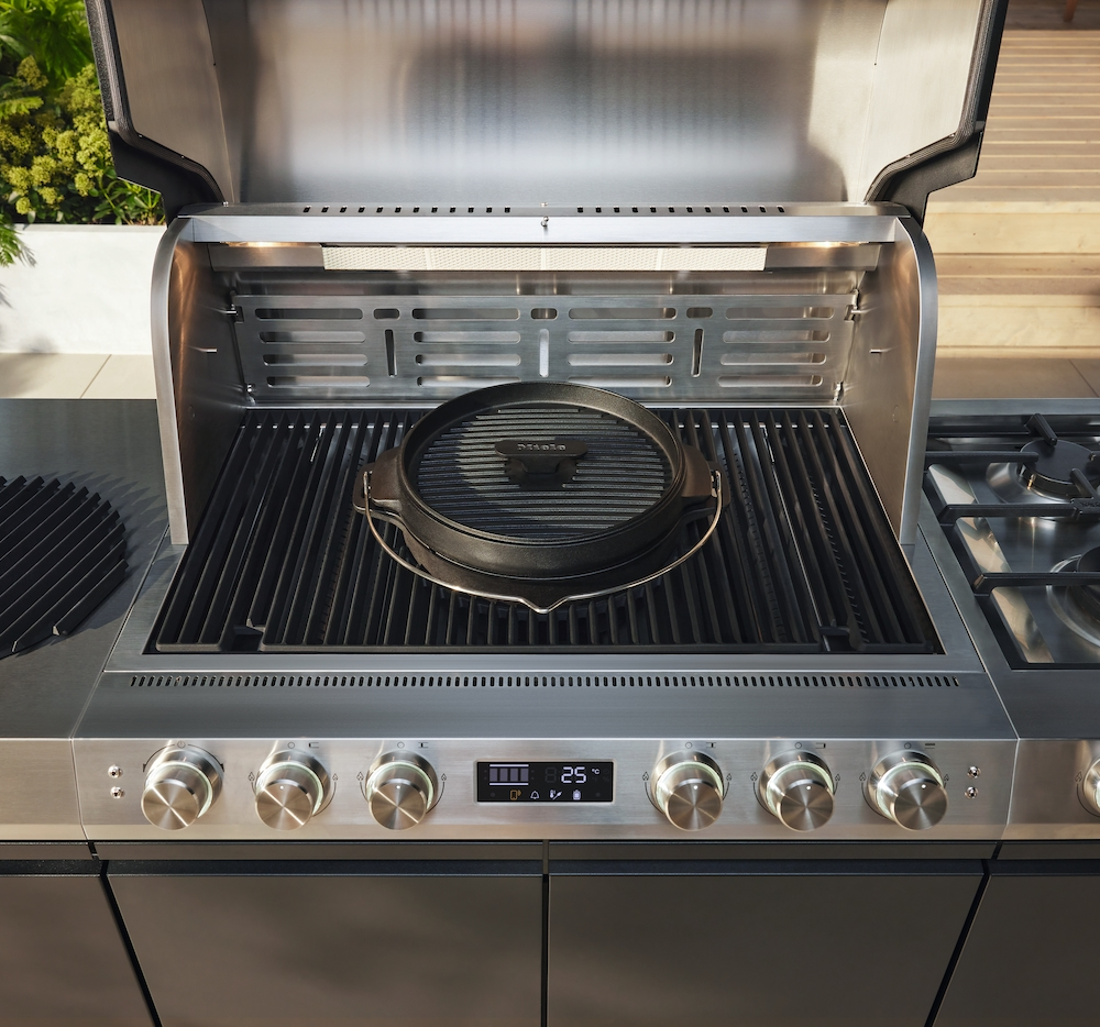 Alternative view of DutchMasterDutch Oven