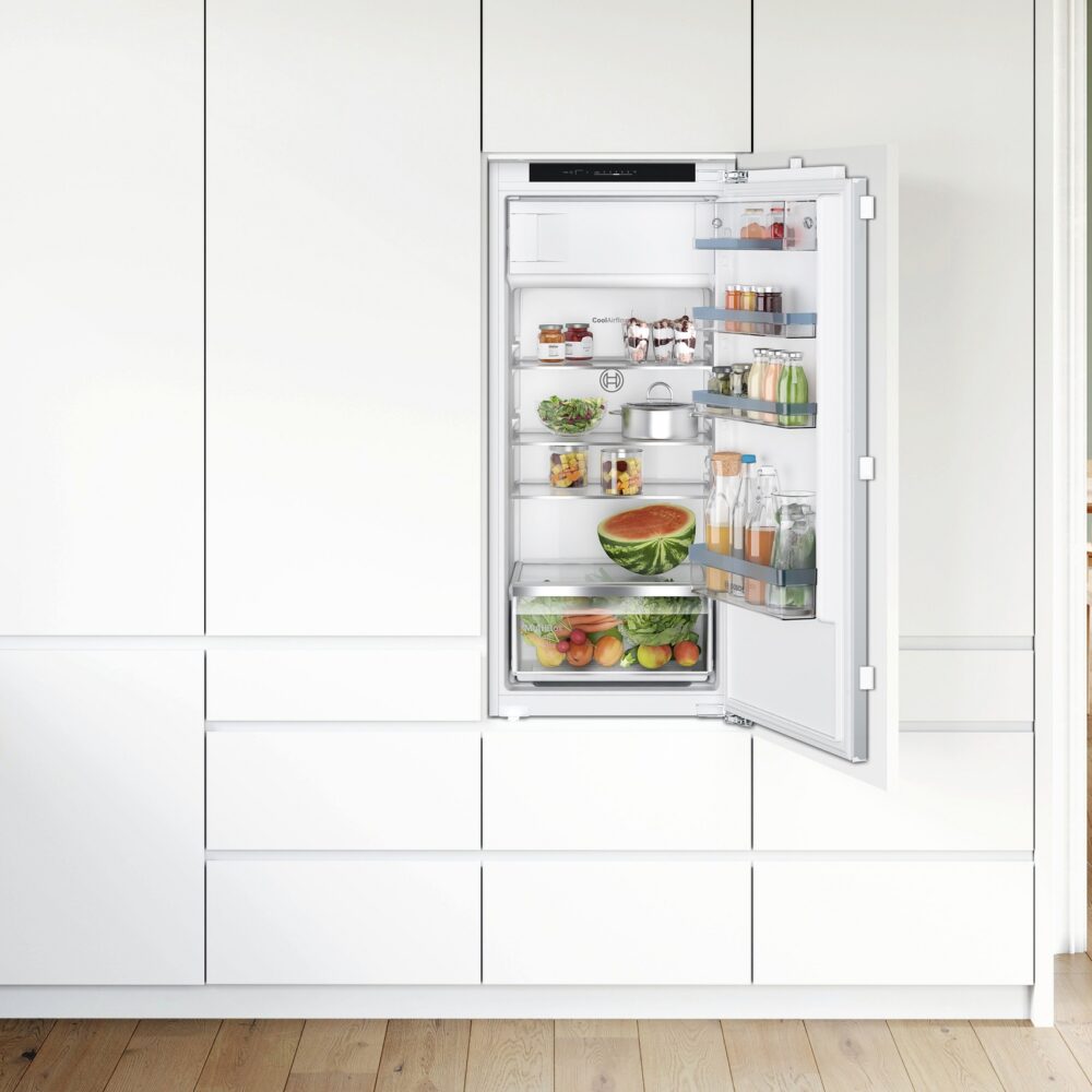 Alternative view of Serie 4, Einbau-Kühlschrank mit Gefrierfach, 122.1 x 54.1 cm, Flachscharnier, KIL42VFE0