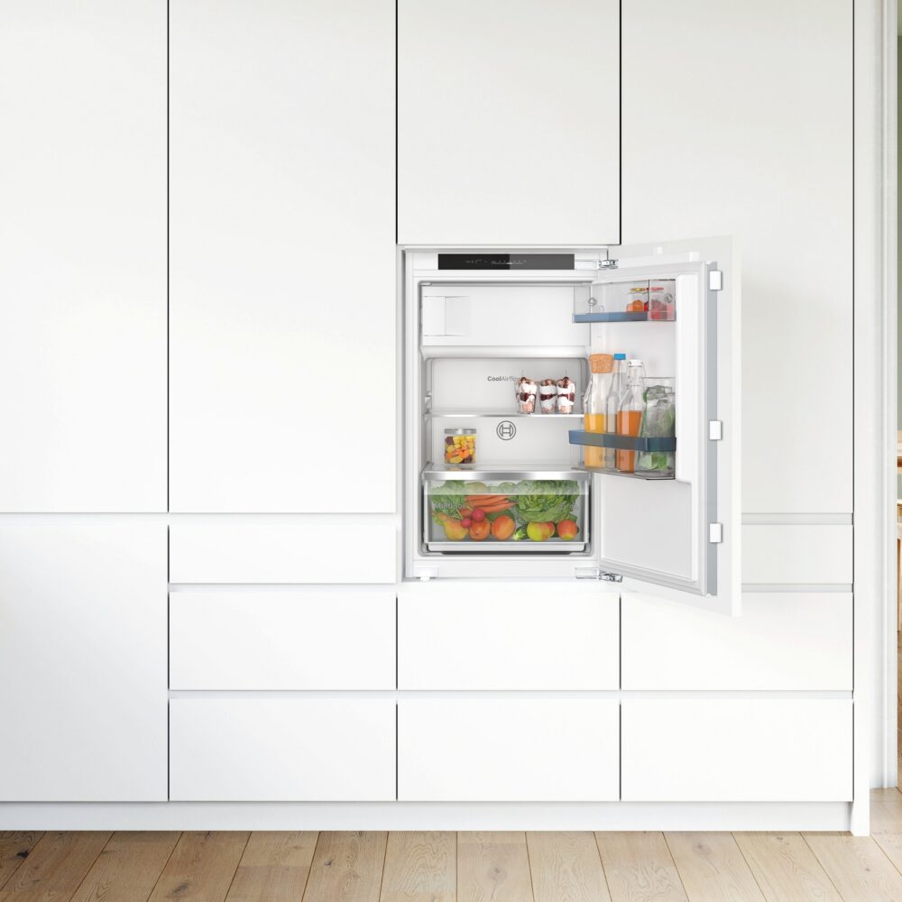 Alternative view of Serie 4, Einbau-Kühlschrank mit Gefrierfach, 87.4 x 54.1 cm, Flachscharnier, KIL22VFE0